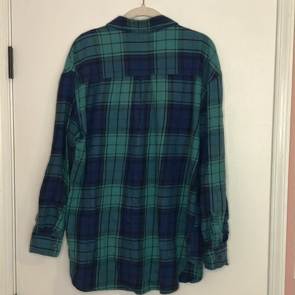 Old Navy plaid flannel button down shirt - Picture 5 of 7